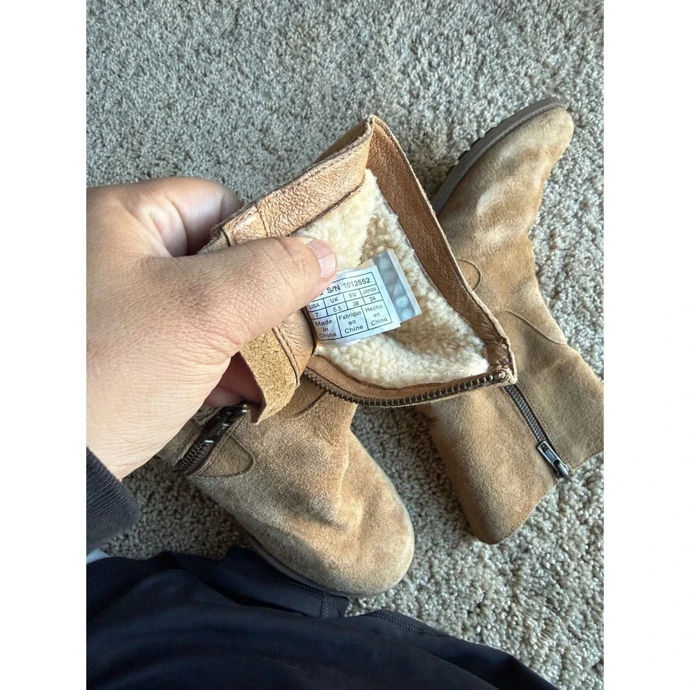 UGG Simmens Tan Suede Shearling Lined Waterproof‎ Boots 1012552 Size 7